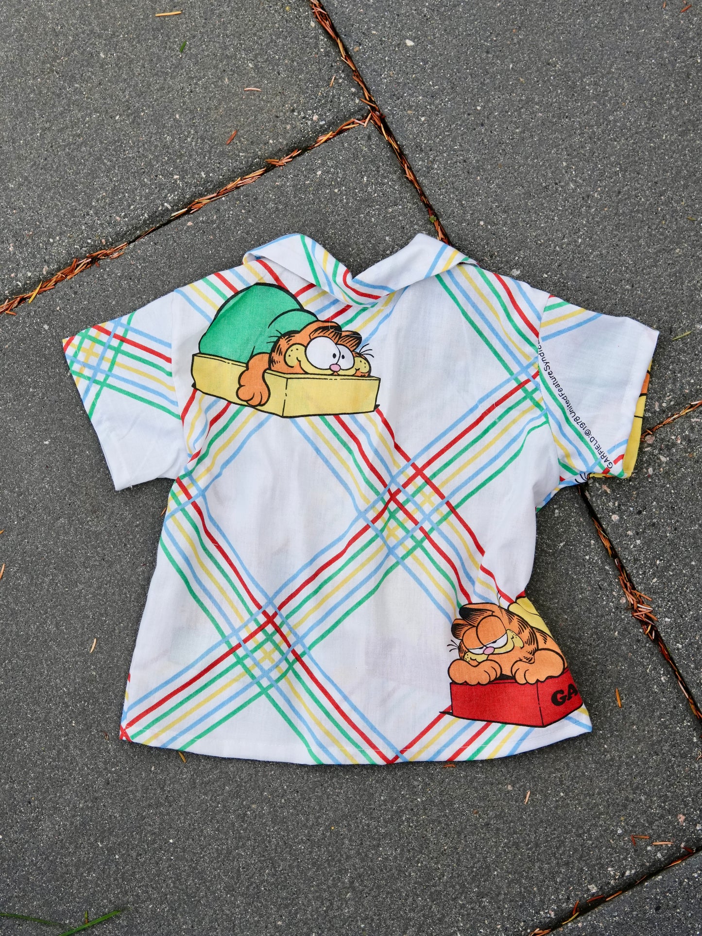 Party Time Fancy Shirt 🎉 Garfield (2T/3T)