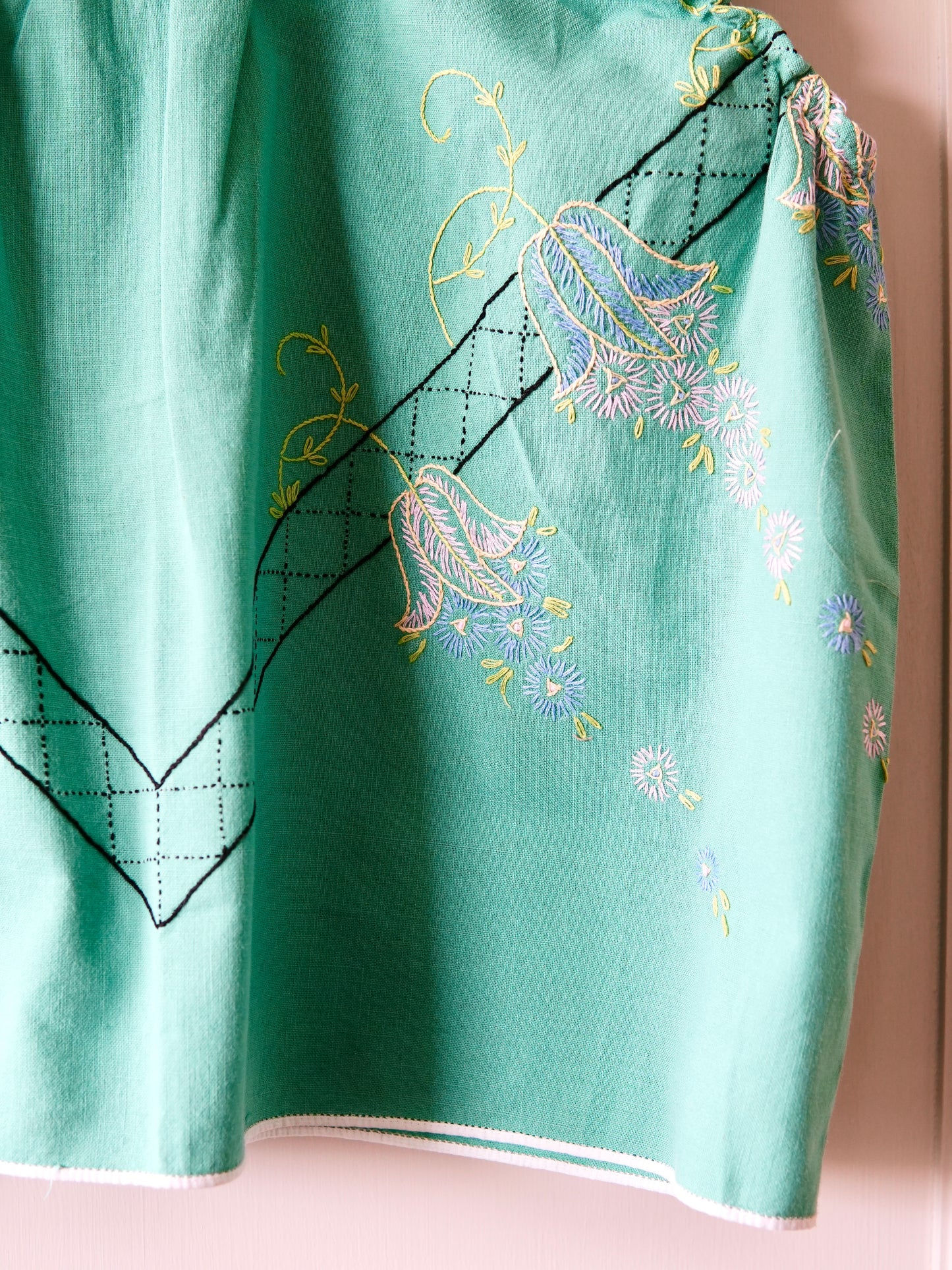 Vintage Linens Tank (L/XL)