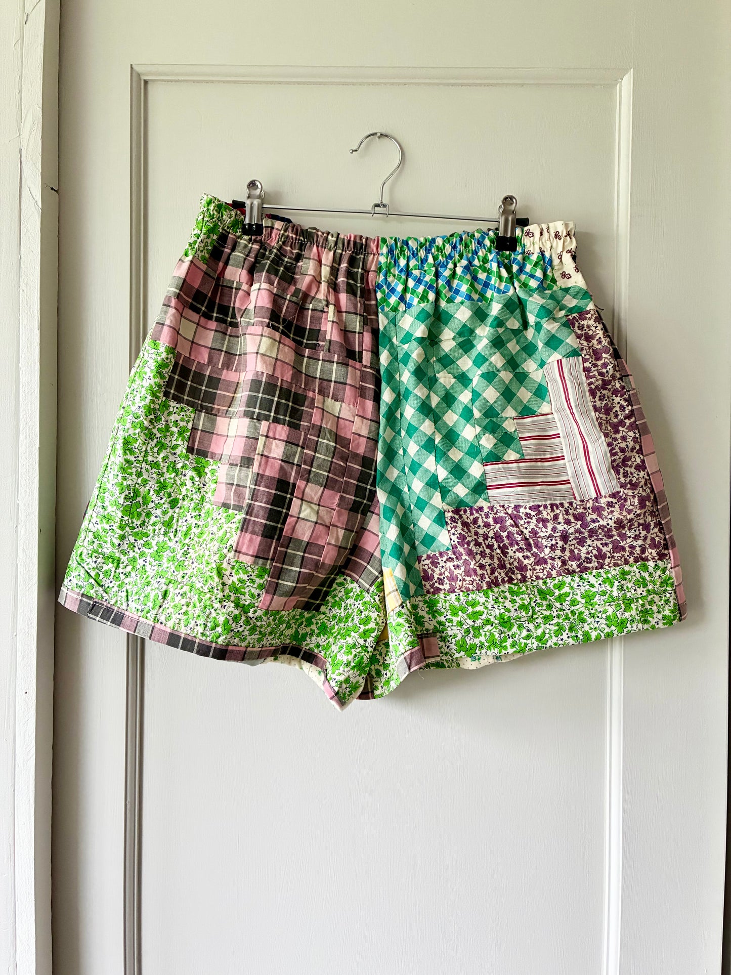 Quilt Top Shorts (L/XL)