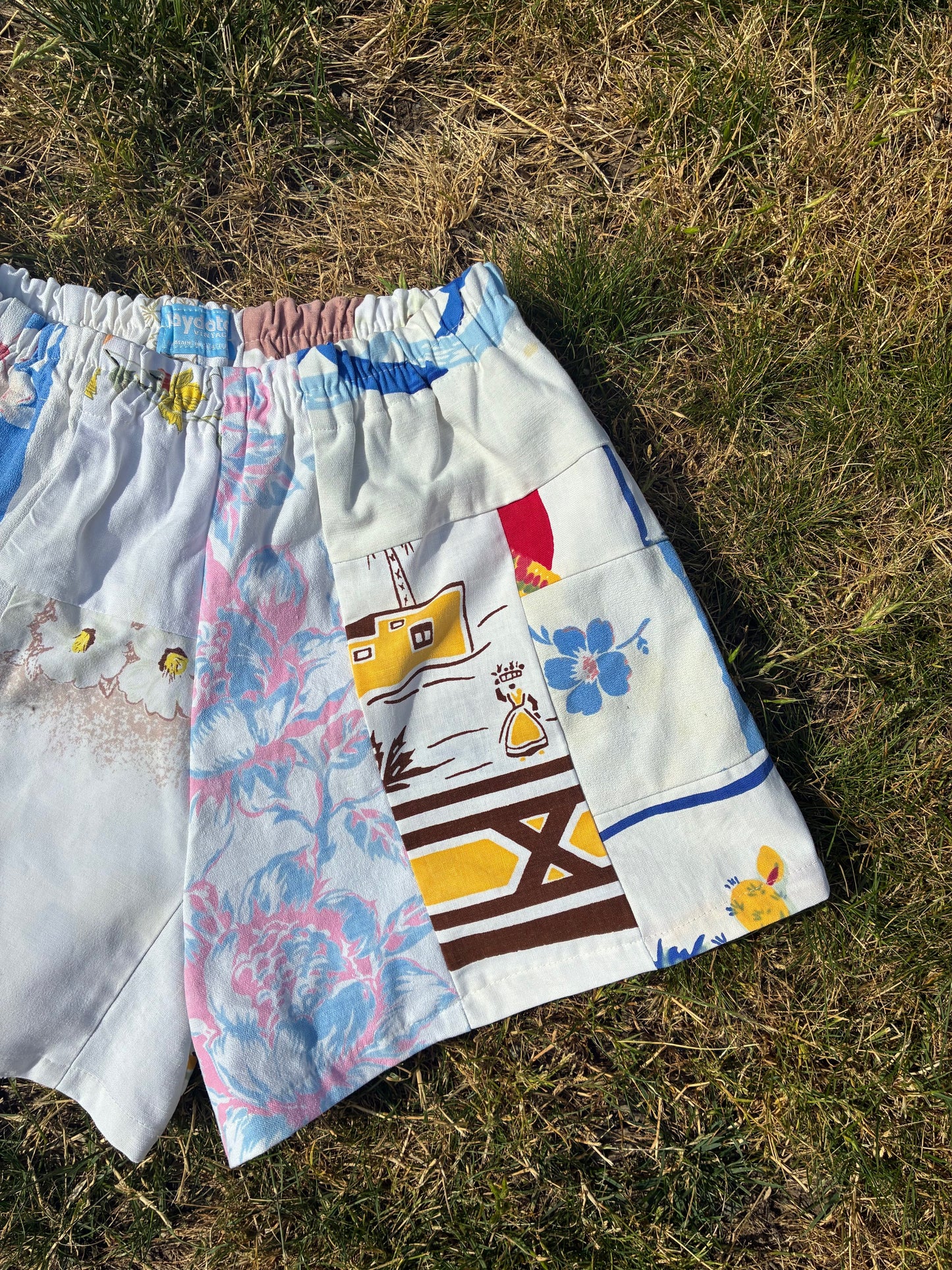 Patchwork Tablecloth Shorts (L/XL)