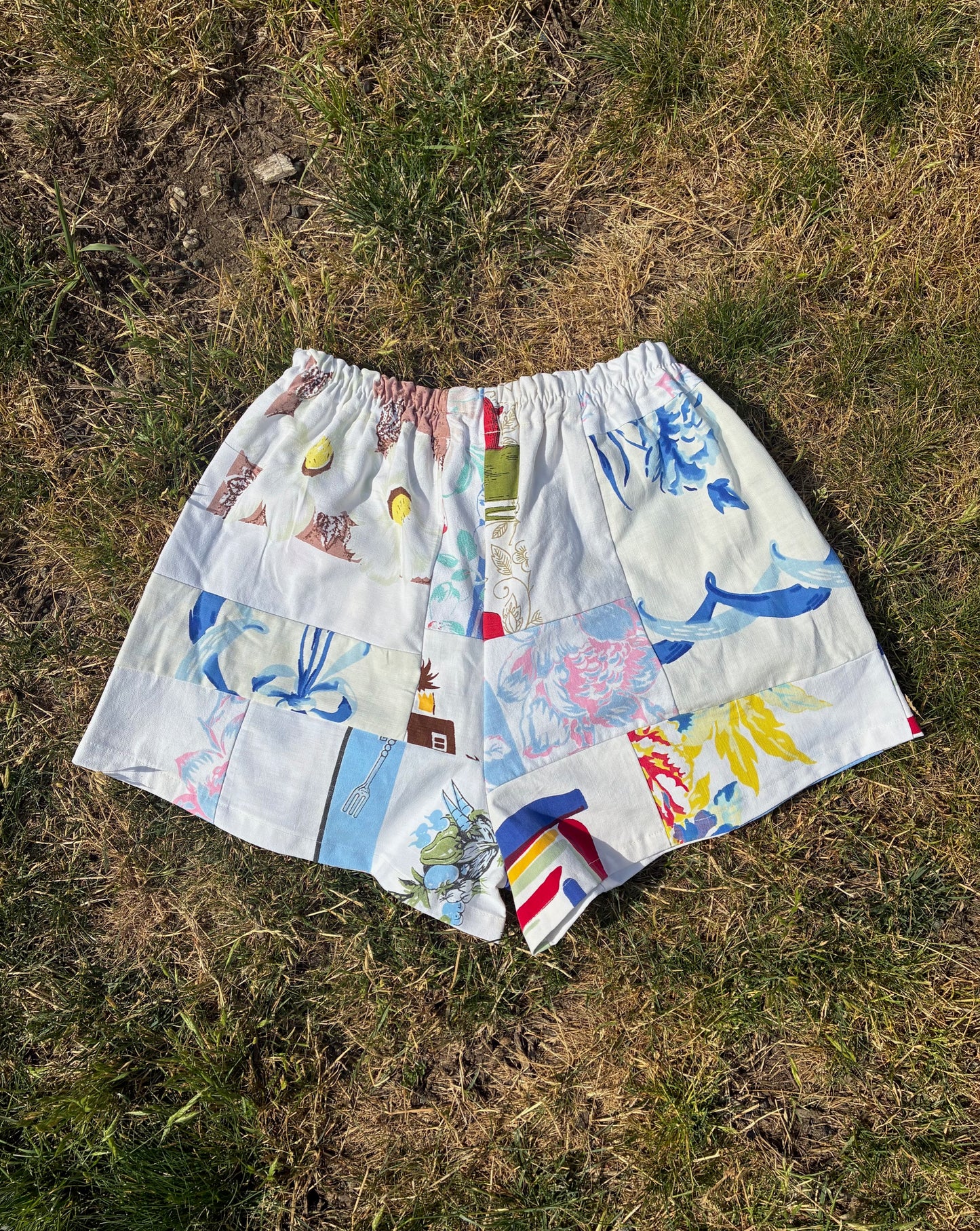 Patchwork Tablecloth Shorts (L/XL)