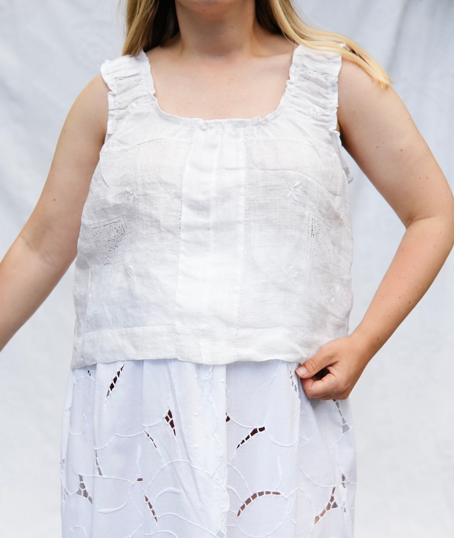 Vintage Linens Tank (L/XL)