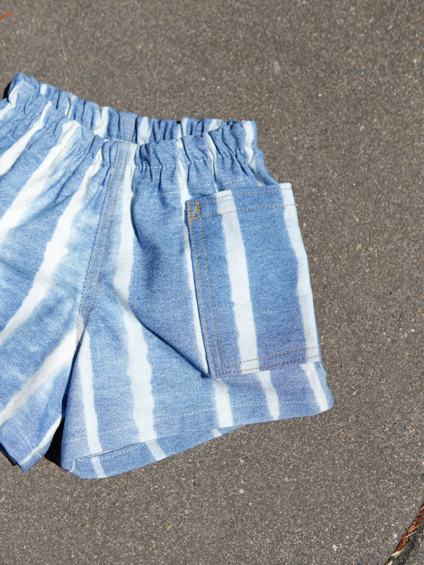 Play Shorts (1/2Y)
