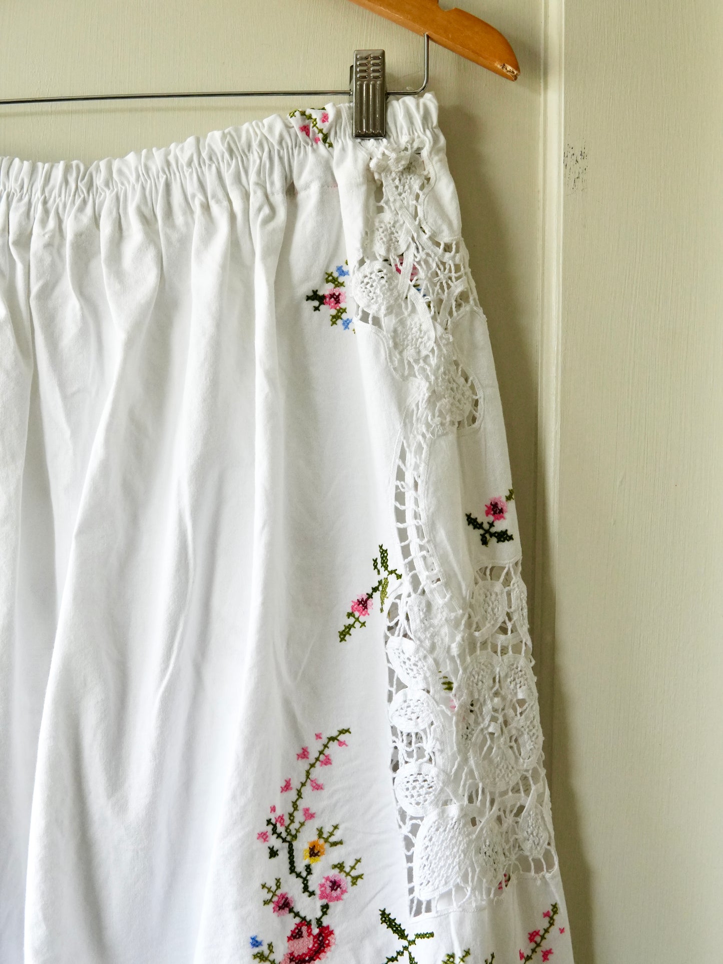 Embroidered Cotton Skirt #1 (S/M)