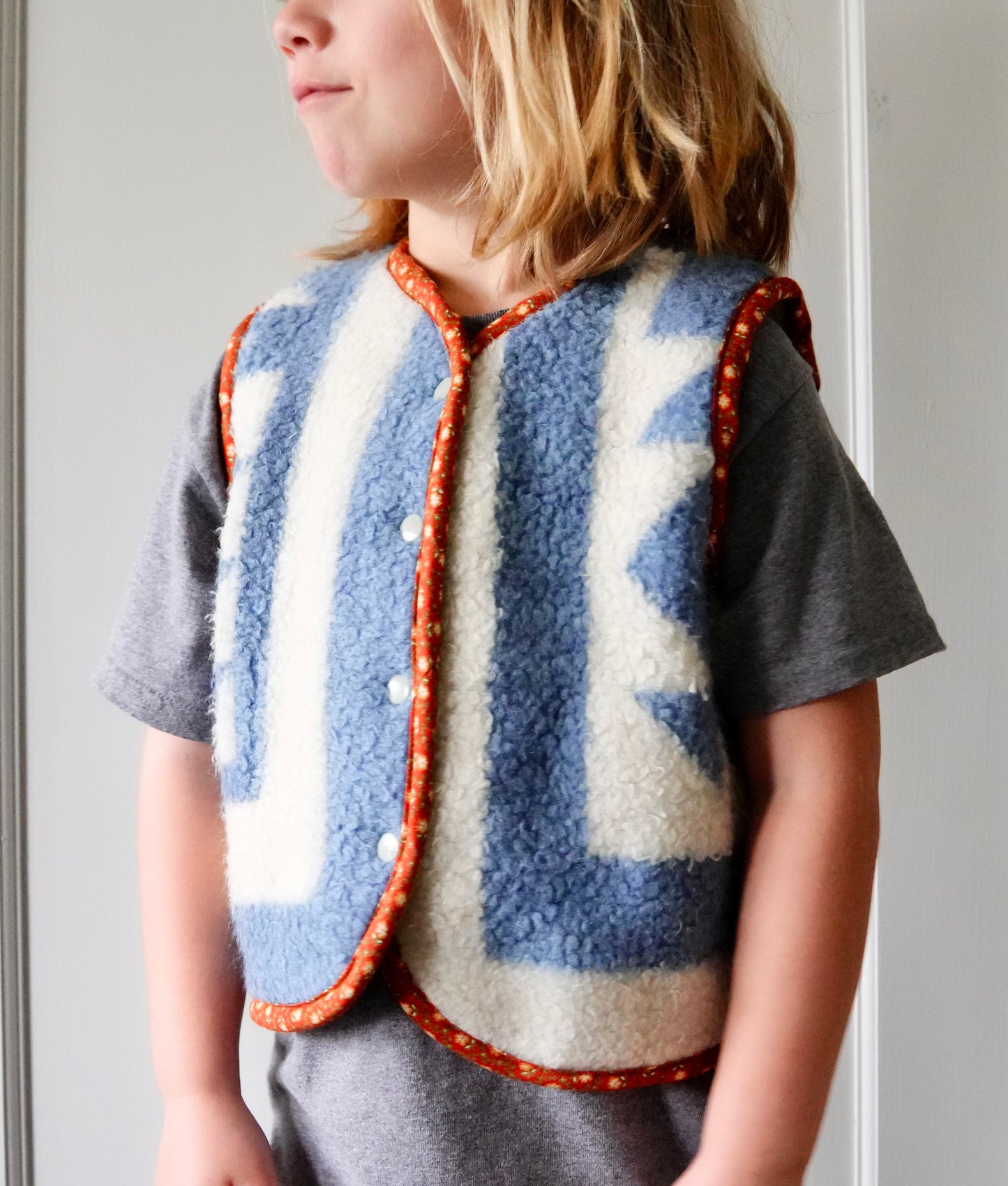 Mini Blue and White Blanket Vest (4/5Y)