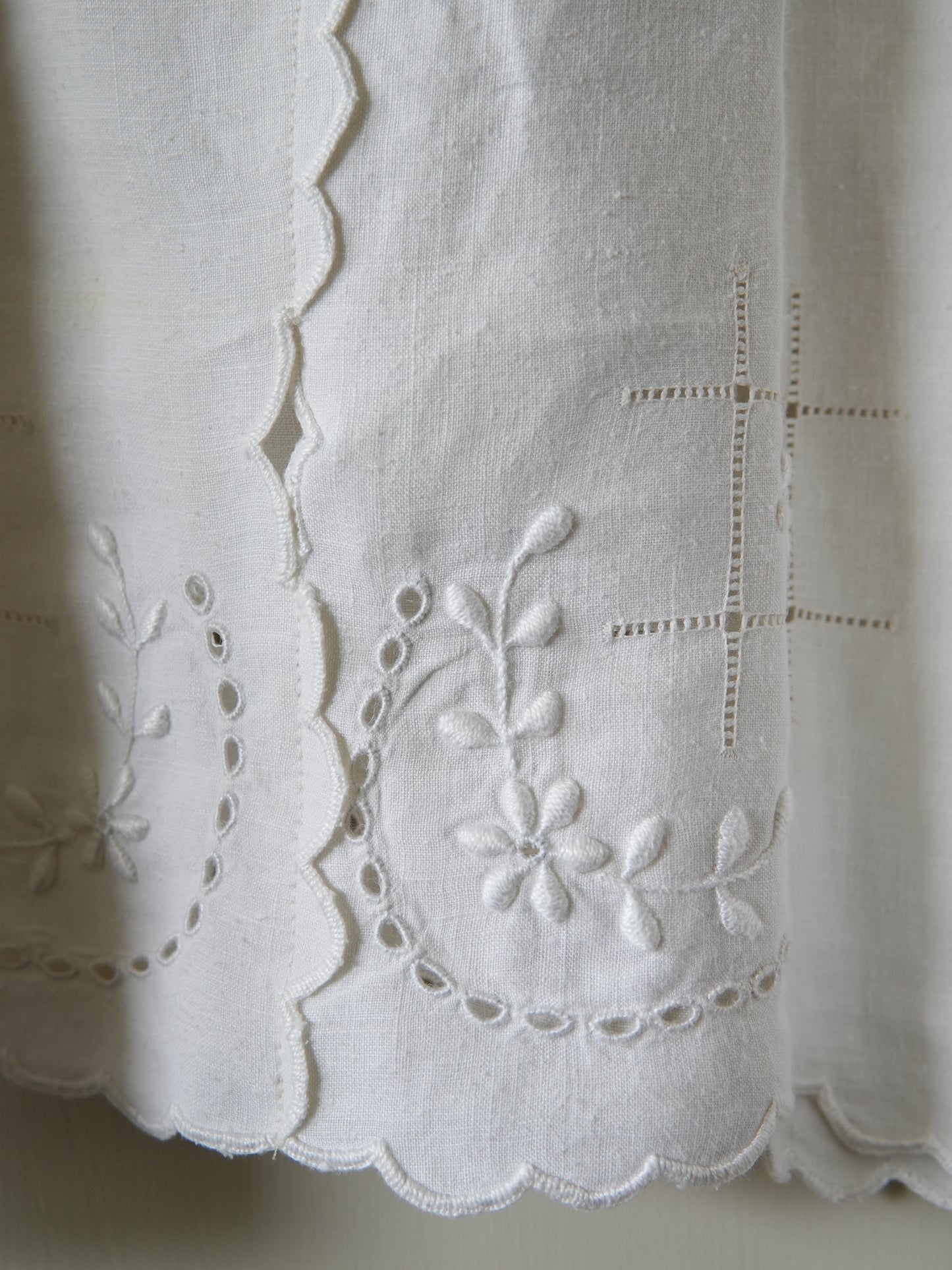 Vintage Linens Tank (S/M)
